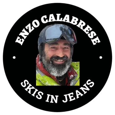 Enzo skis in Jeans